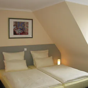 Loens Garni Hotel
